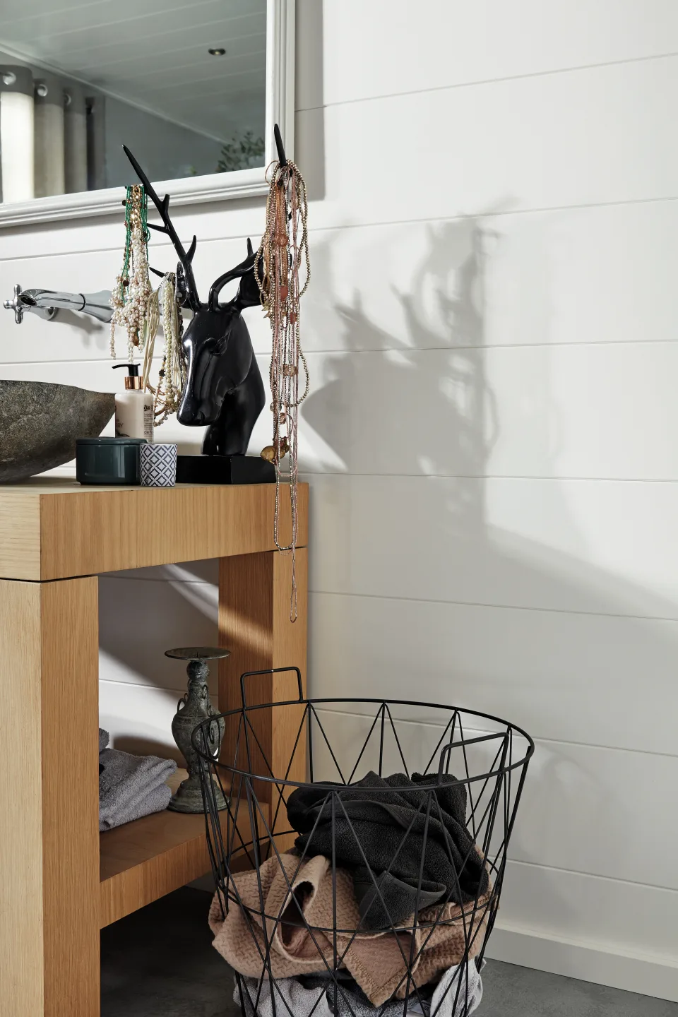 white solid gloss LD 324 · 5