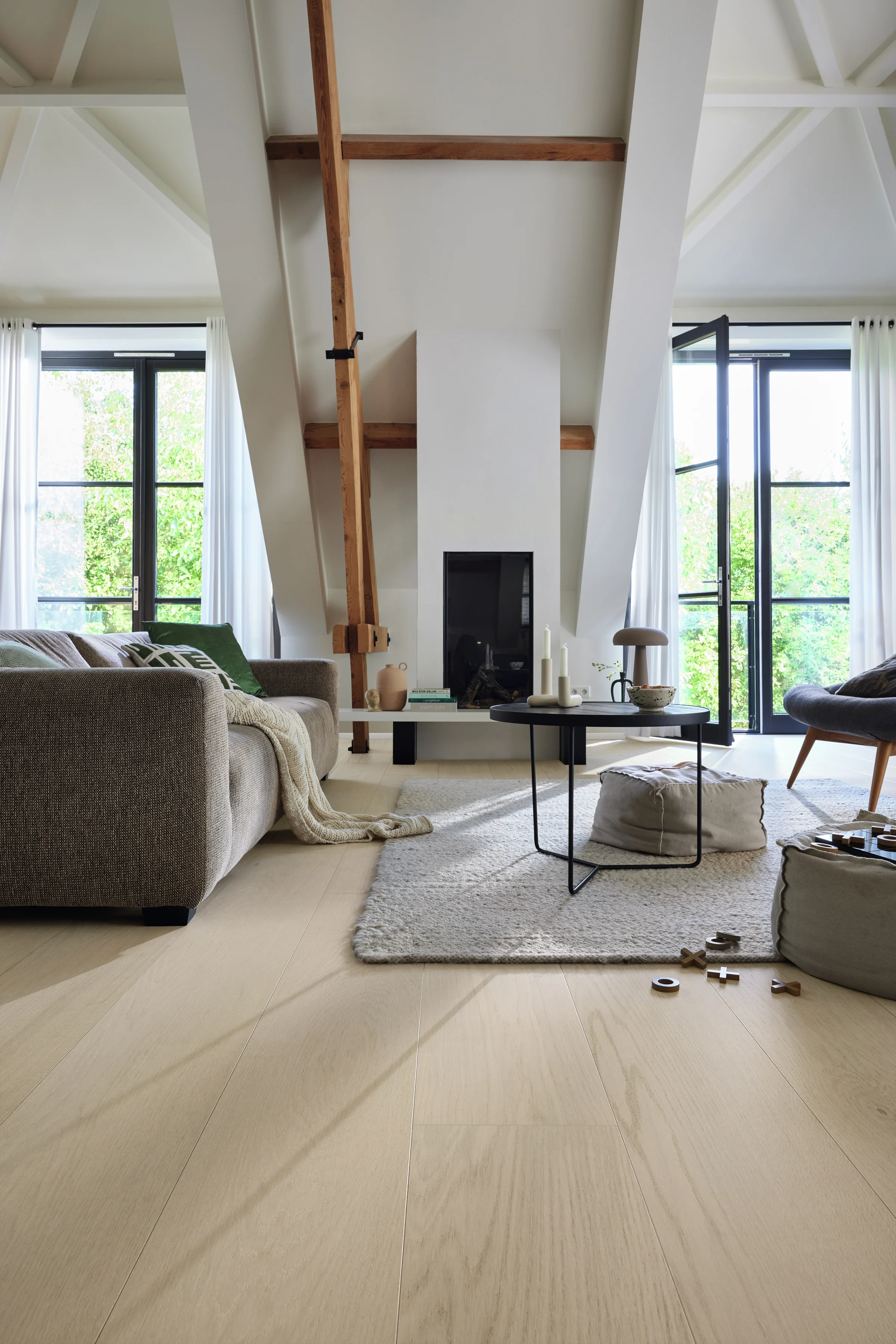 Ambiente instalado de Roble natural blanco perla 20229 MEISTER