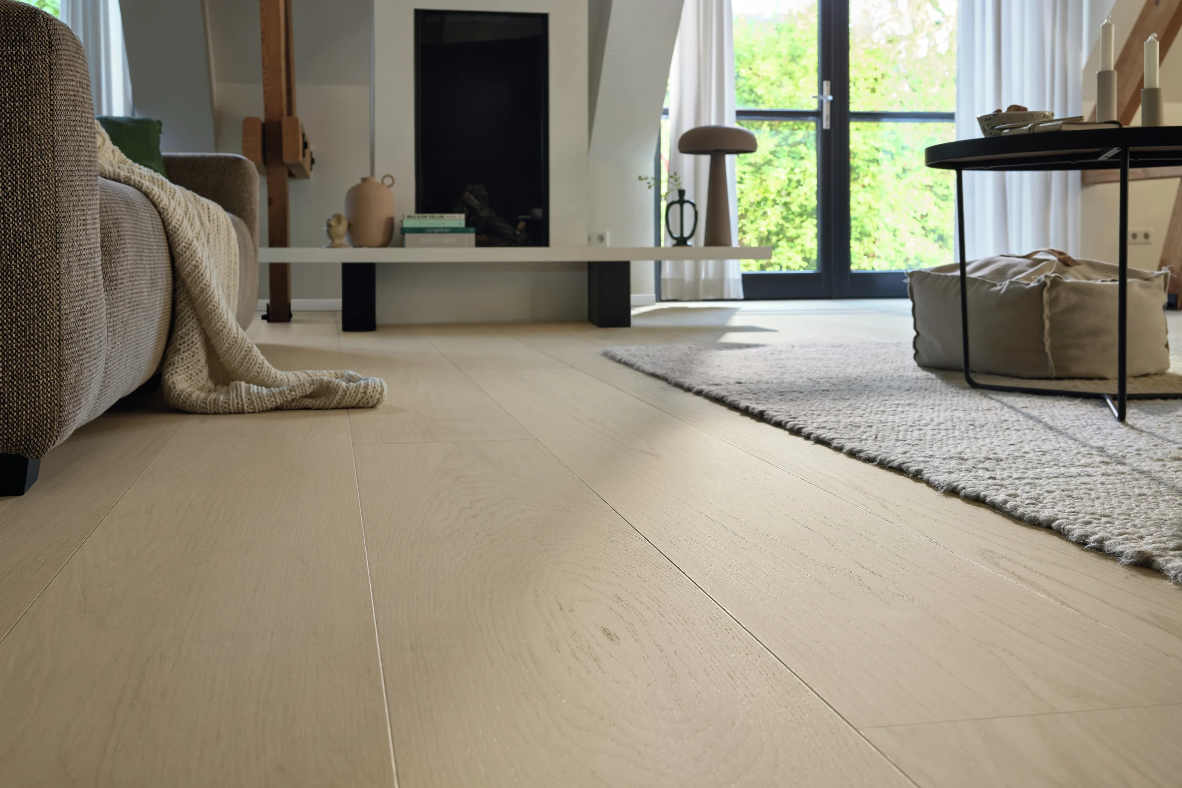 Detalle del acabado de Roble natural blanco perla 20229 MEISTER