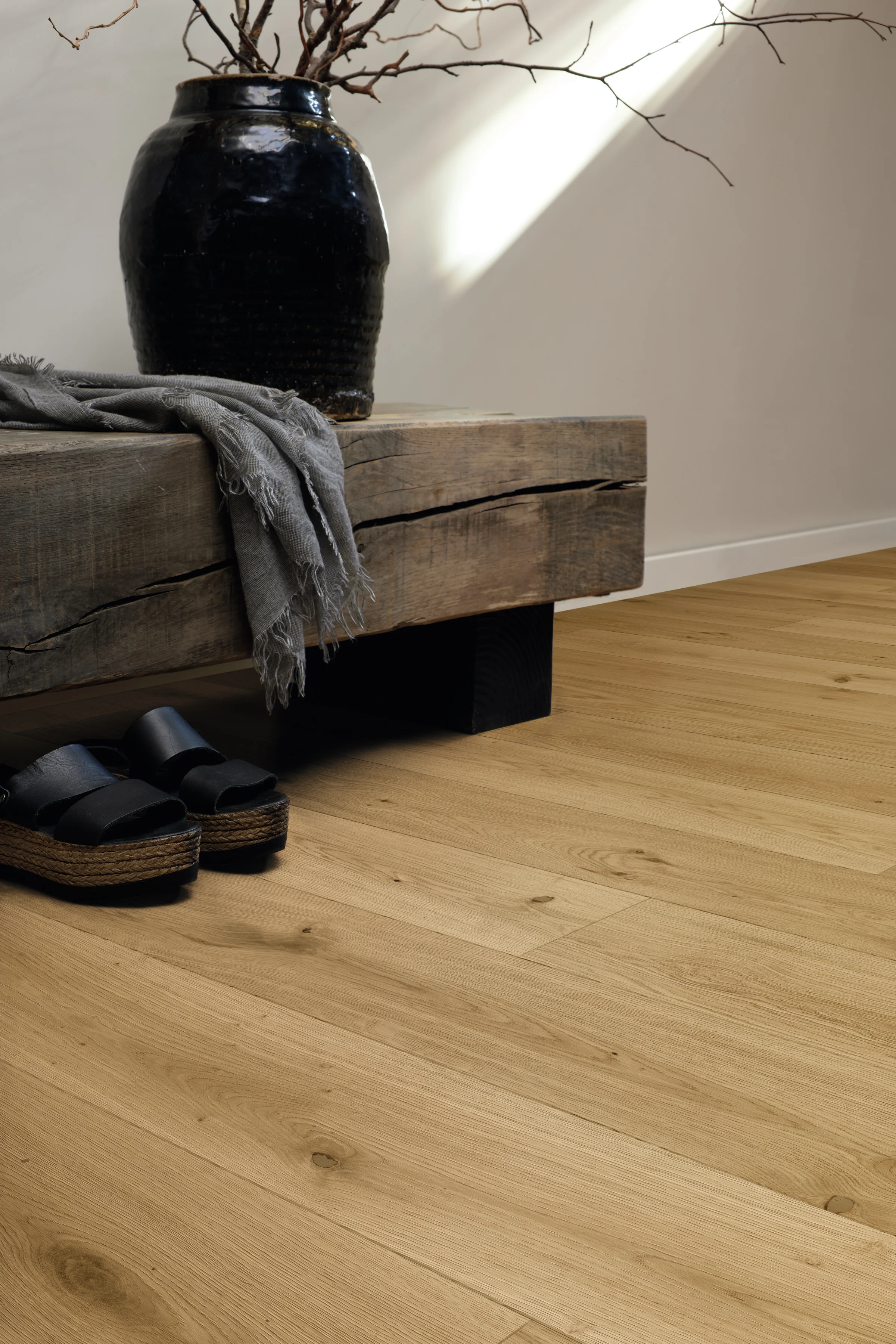Detalle del acabado de Roble auténtico puro 9004 MEISTER