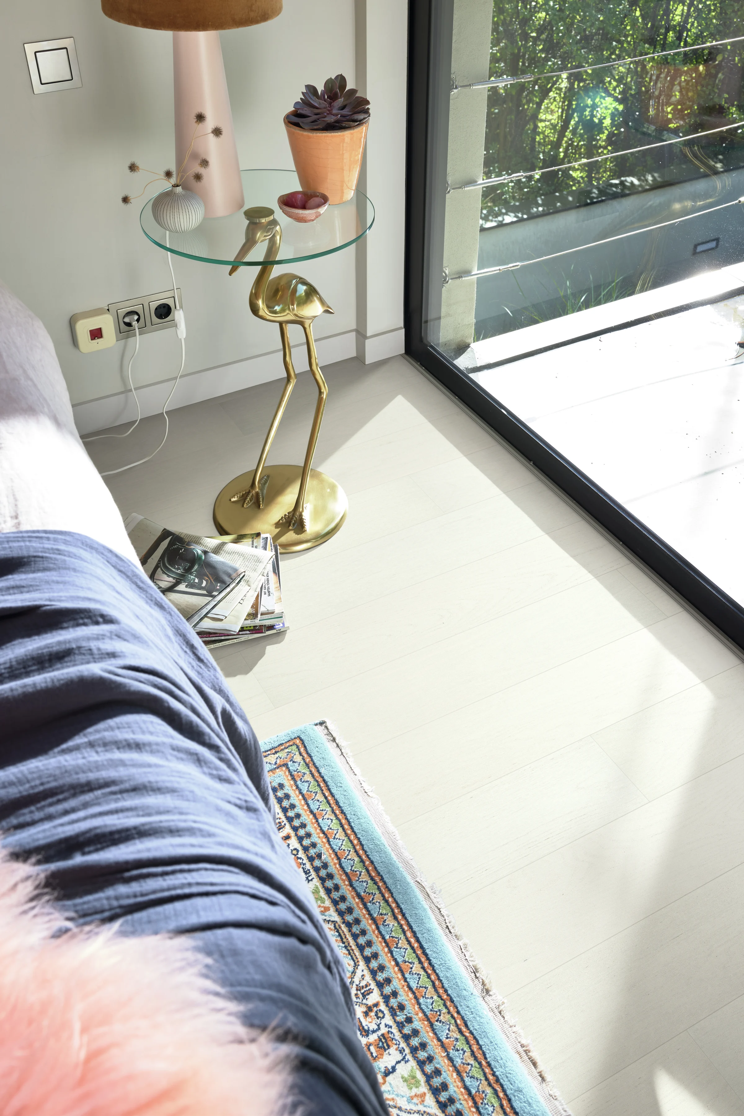 Detalle del acabado de Roble armónico blanco polar 9008 MEISTER