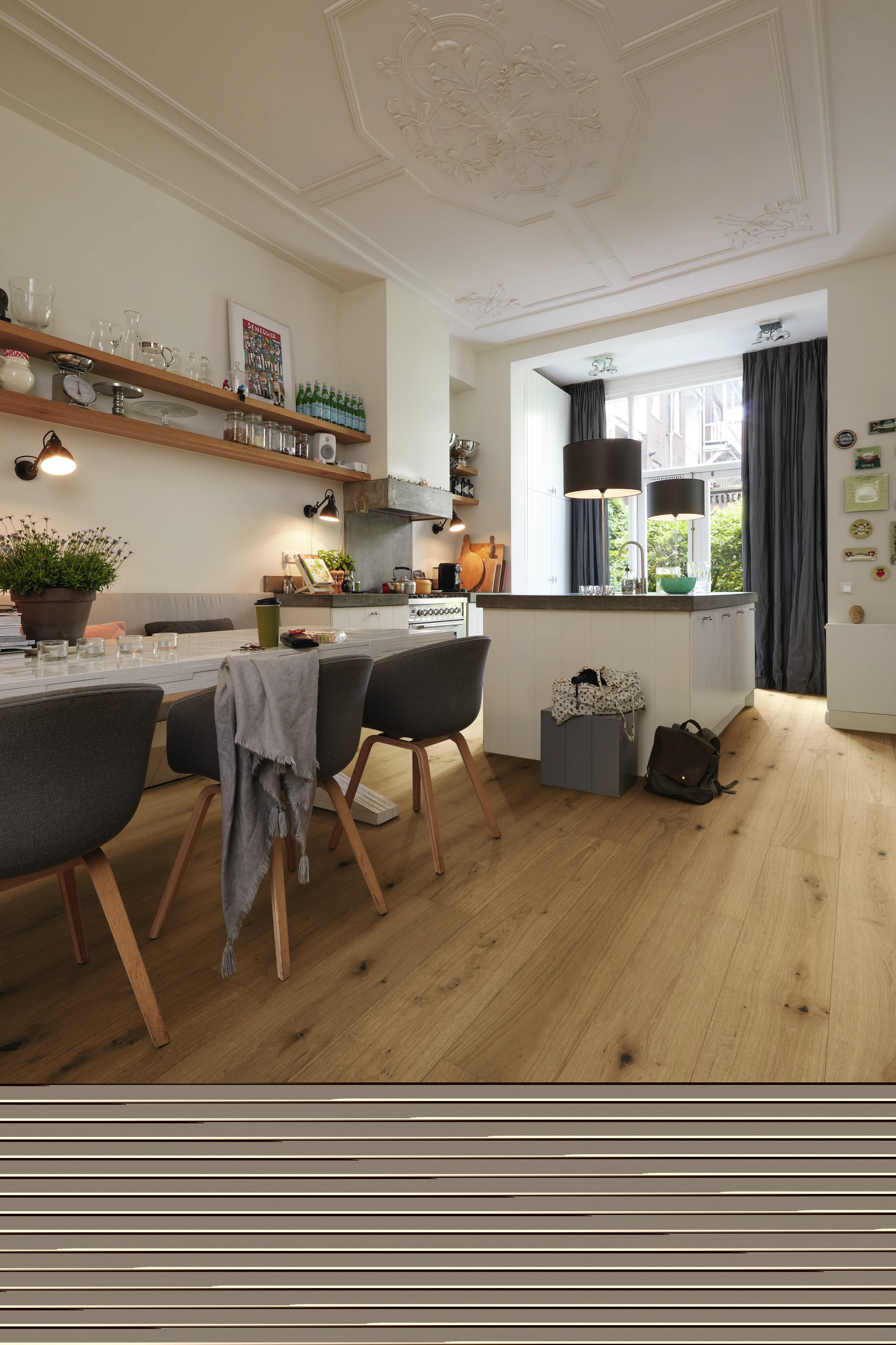 Ambiente instalado de Roble vivo greige 9049 MEISTER
